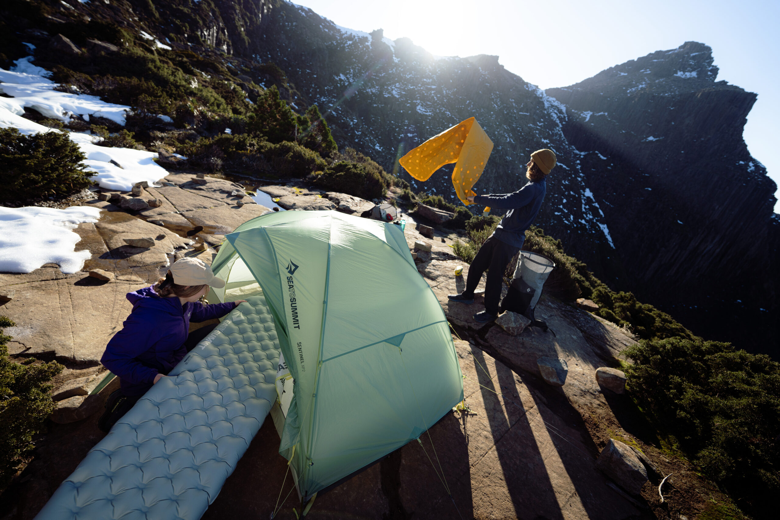 sleeping mats for winter camping for beginners