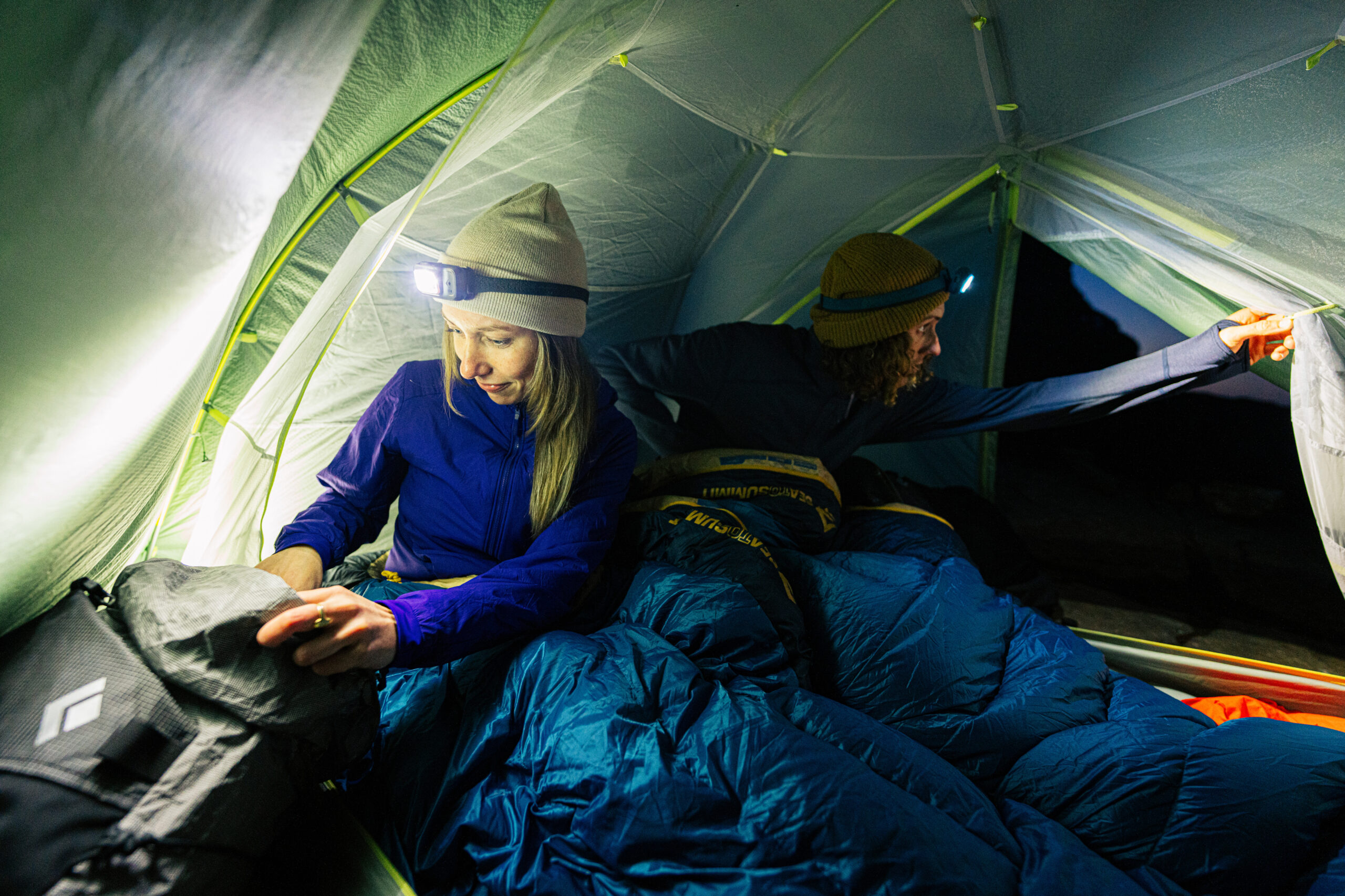 sleeping bags for winter camping for beginners