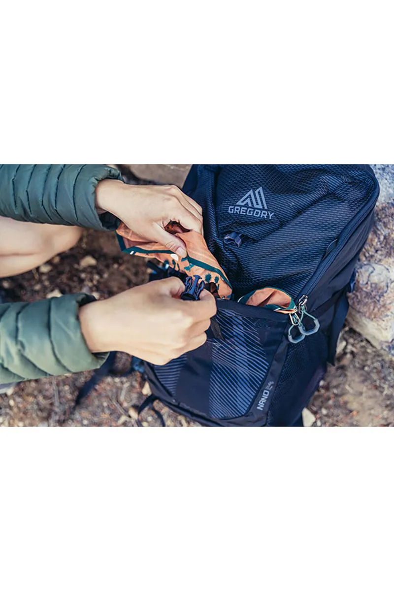 Gregory Unisex Nano 24 Backpack Obsidian Black-4