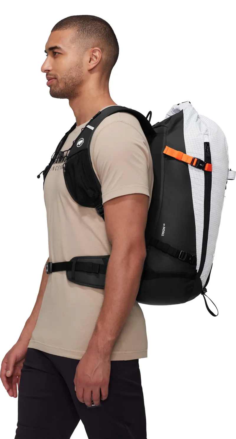 Mammut Trion 28 White/Black-3