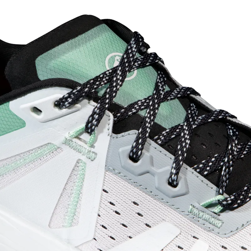 Mammut Women's Saentis TR Low White/Black-6