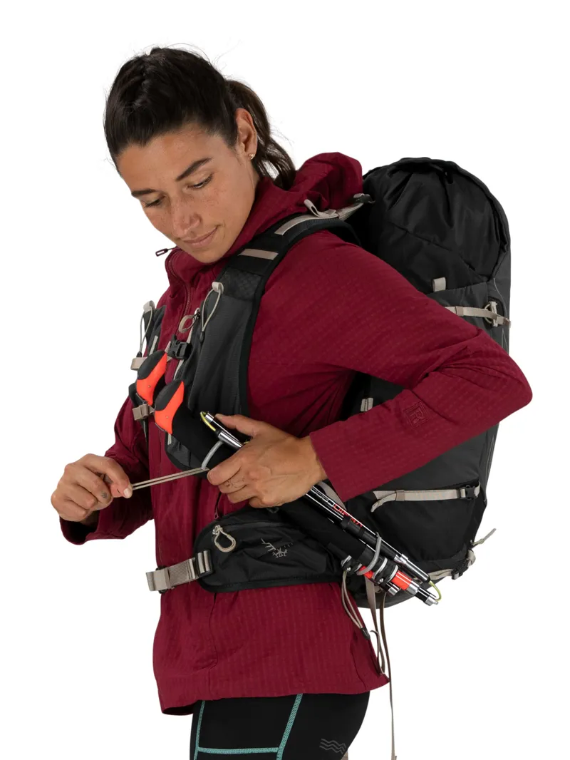 Osprey Women's Tempest Velocity 30 Dark Charcoal/Chiru Tan-3