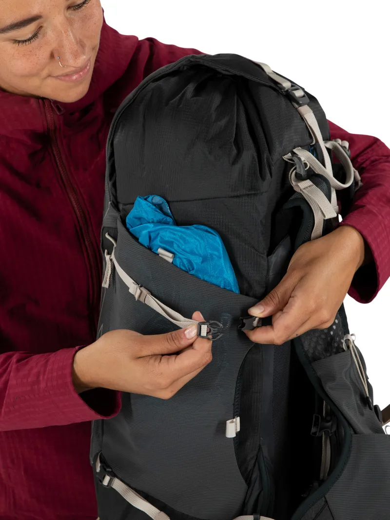 Osprey Women's Tempest Velocity 30 Dark Charcoal/Chiru Tan-9