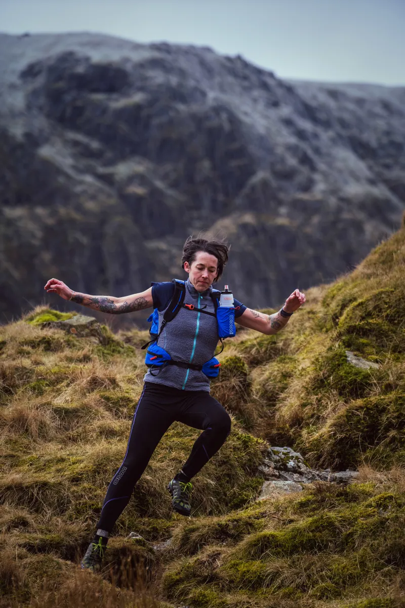 OMM Women's Core Zipped Vest Black-5