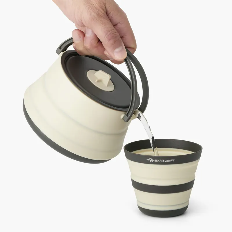 Sea to Summit Frontier Ultralight Collapsible Kettle 1.3L-4