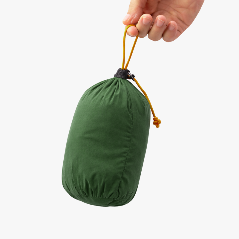 Packable waterproof jacket for mountaineering