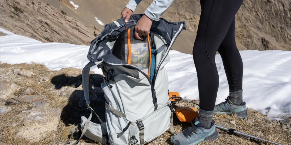 YETI Skala 32L RipZip opening system