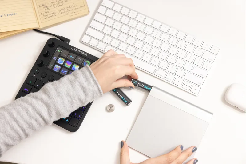 Pale Blue AA Rechargeable Batteries 4 -Pack-10