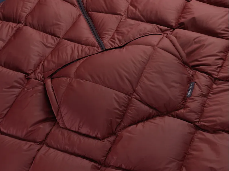Therm-A-Rest Honcho Poncho Down Burgundy-2