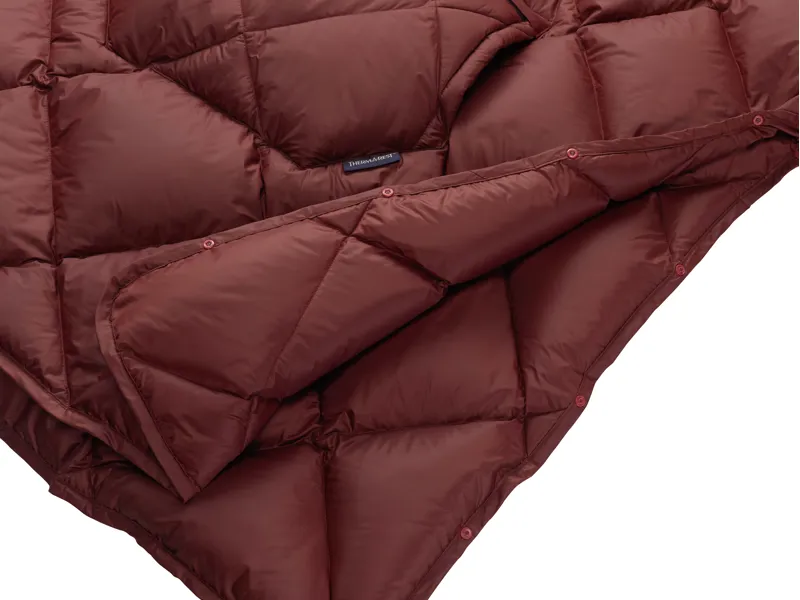 Therm-A-Rest Honcho Poncho Down Burgundy-1