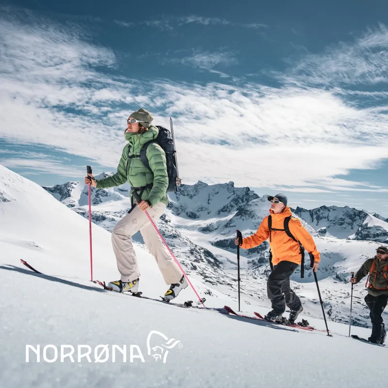 Norrona Women's Femund Down700 Zip Hooded Jacket Caviar Black-4