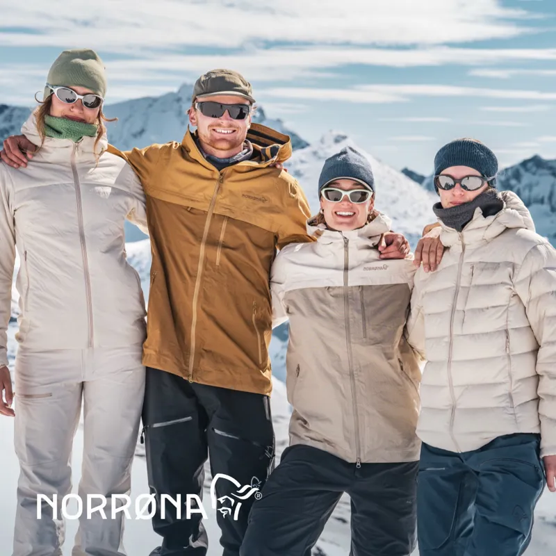 Norrona Men's Femund Down700 Zip Hooded Insulated Jacket Caviar Black-7