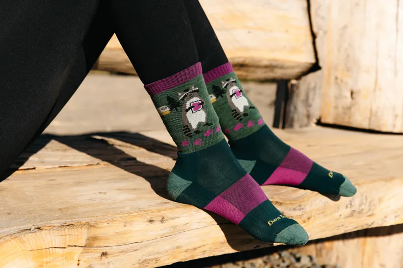 Darn Tough Womens Critter Club Micro Crew Lightweight Hiking Sock Moss-3