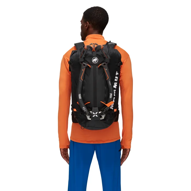 Mammut Trion Nordwand 28L Black-4