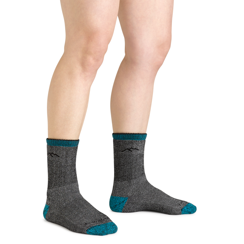 Darn Tough Women's Mountaineering Micro Crew Heavyweight Hiking Sock Midnight-1