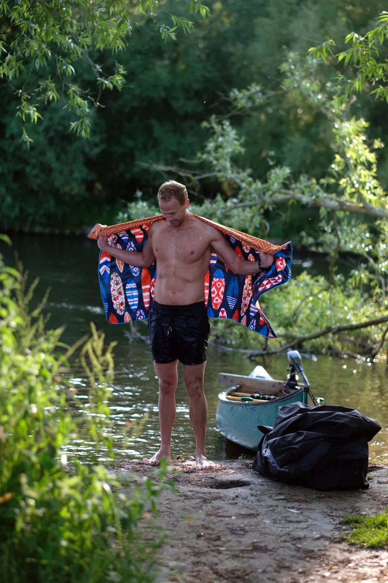 Lifeventure Recycled SoftFibre Trek Towel Giant Surfboards-3