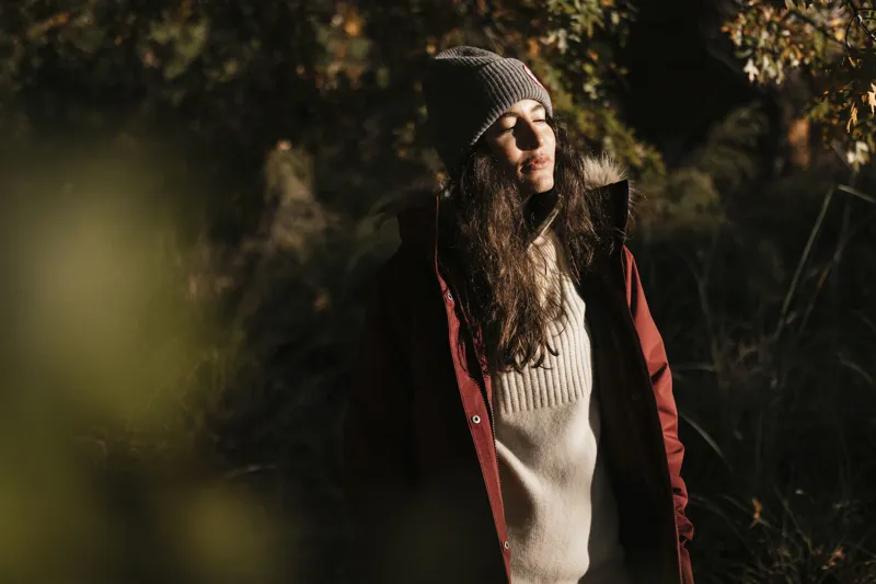 Fjallraven Women's Nuuk Lite Parka Deep Forest-9