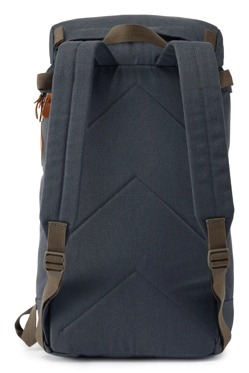 Lowe Alpine Pioneer 26 Backpack Ebony-1