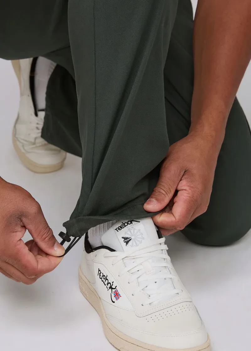 Duer Men's Live Free Relaxed Adventure Pants Peat-6