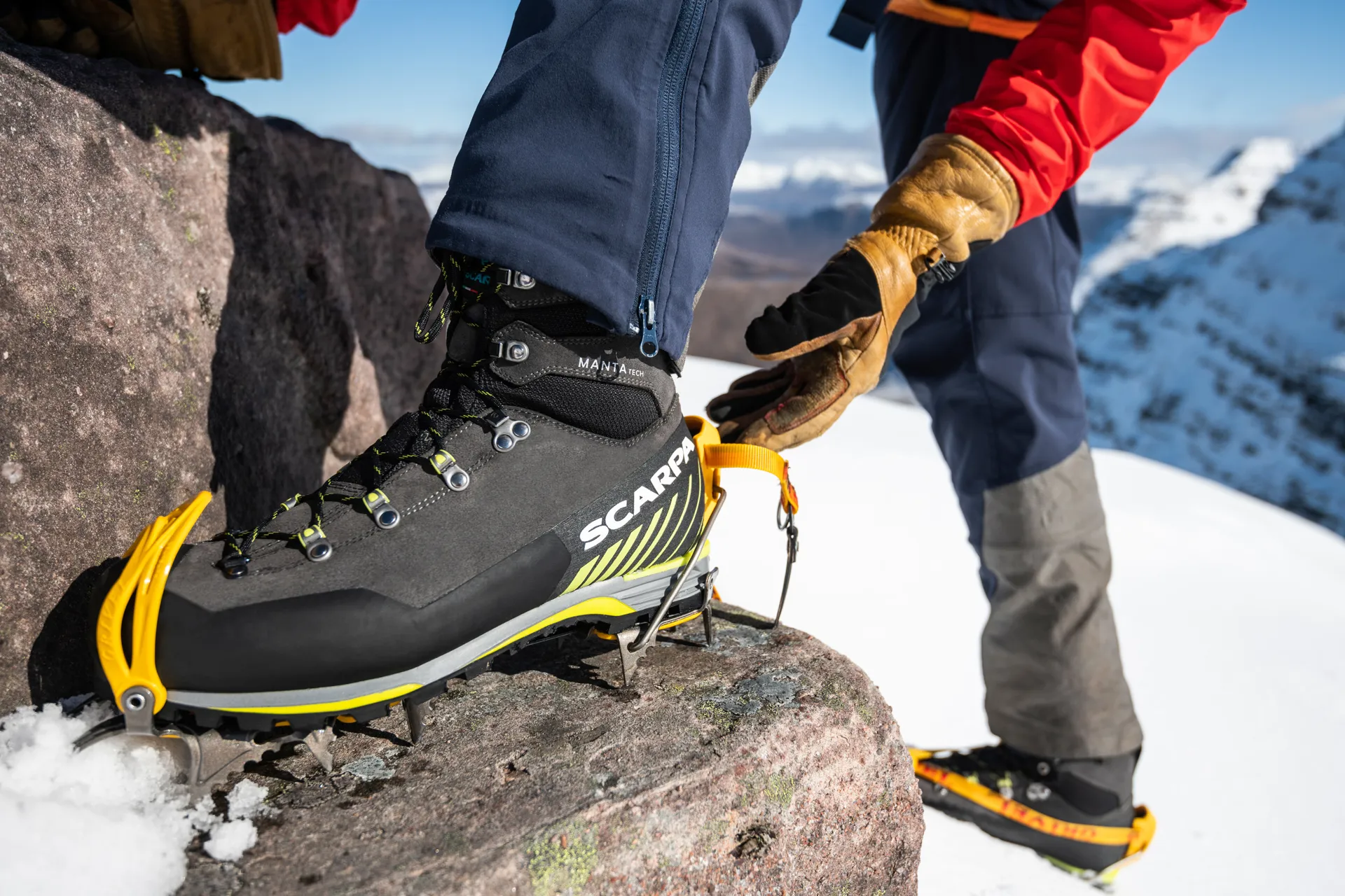 Scarpa Mens Manta Tech GTX Mountaineering Boots Shark/Lime