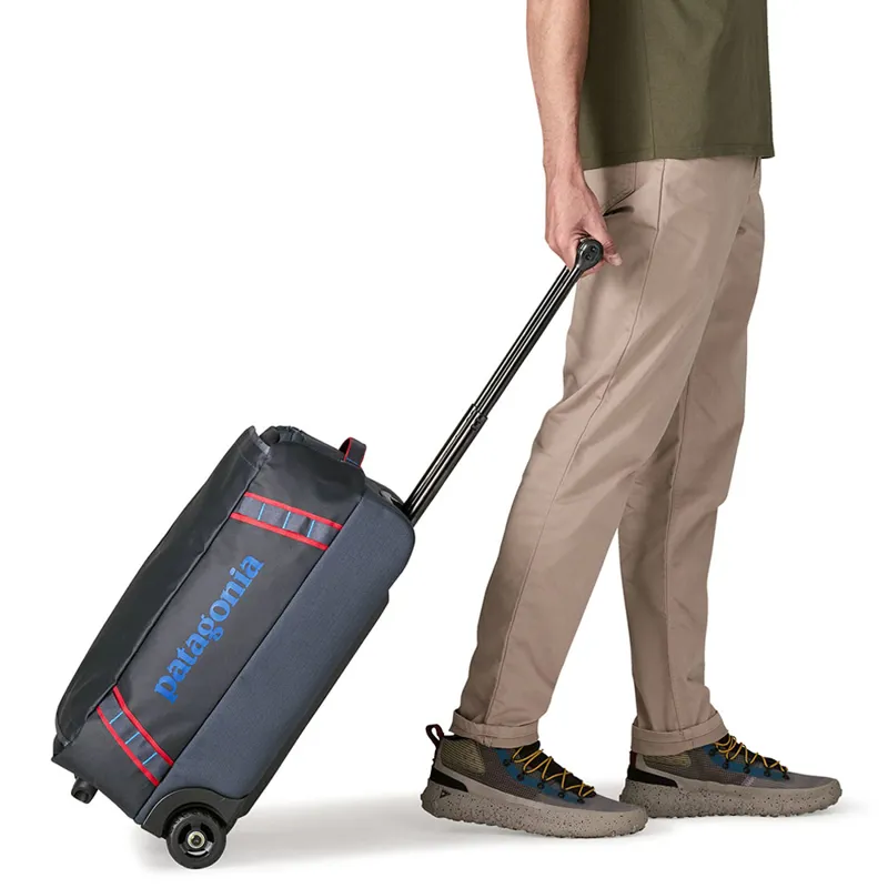 Patagonia Black Hole Wheeled Duffel 40L Smolder Blue/Amanita Red-2