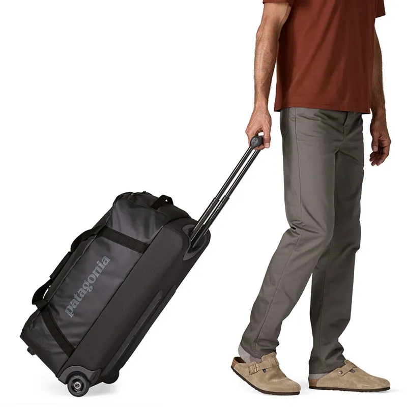 Patagonia Black Hole Wheeled Duffel 70L Black w/Black-2