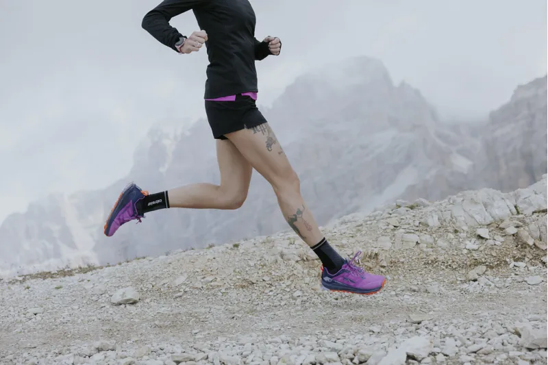 Altra Women's Lone Peak 9+ Trail Shoes Black-11