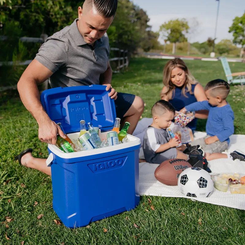 Igloo Profile II 30Qt Cool Box Blue-10