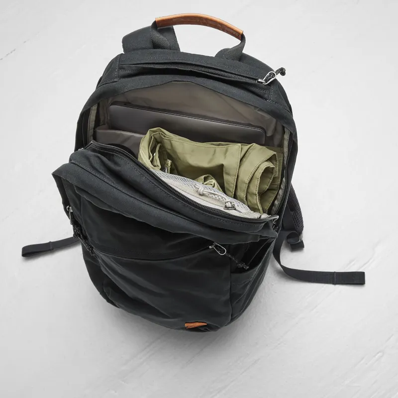 Fjallraven Raven 20 Black/ Black-5
