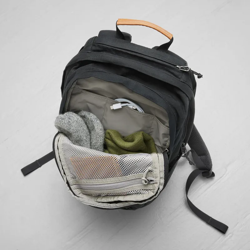 Fjallraven Raven 20 Black/ Black-4