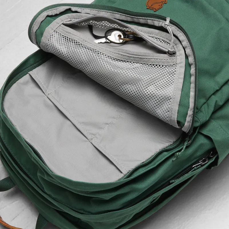 Fjallraven Raven 28 Black / Black-2