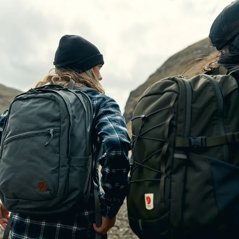 Fjallraven Raven 28 Black / Black-8