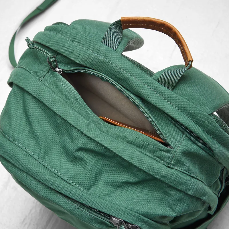 Fjallraven Raven 28 Black / Black-4