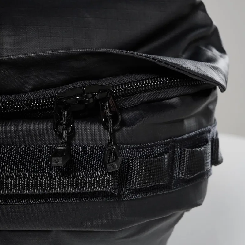 Montane Transition Duffel 40L Black-8