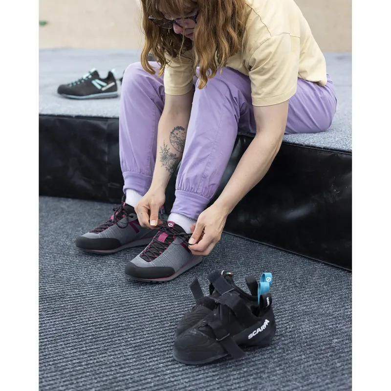 Scarpa Women's Crux 2 Approach Shoes Smoke Raspberry-6
