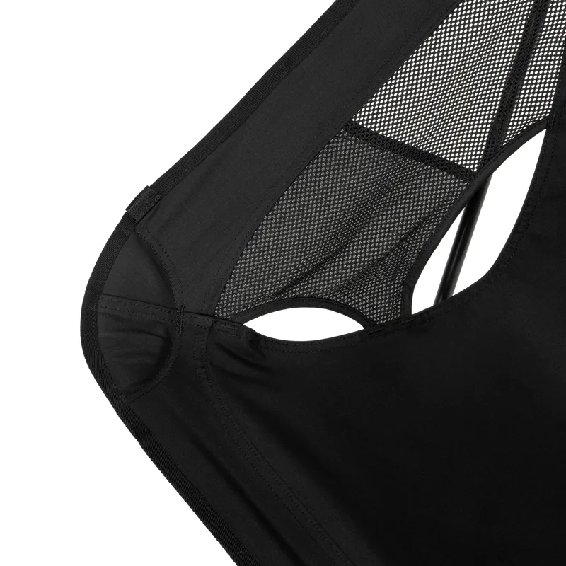 Helinox Chair One re Blackout Edition-11