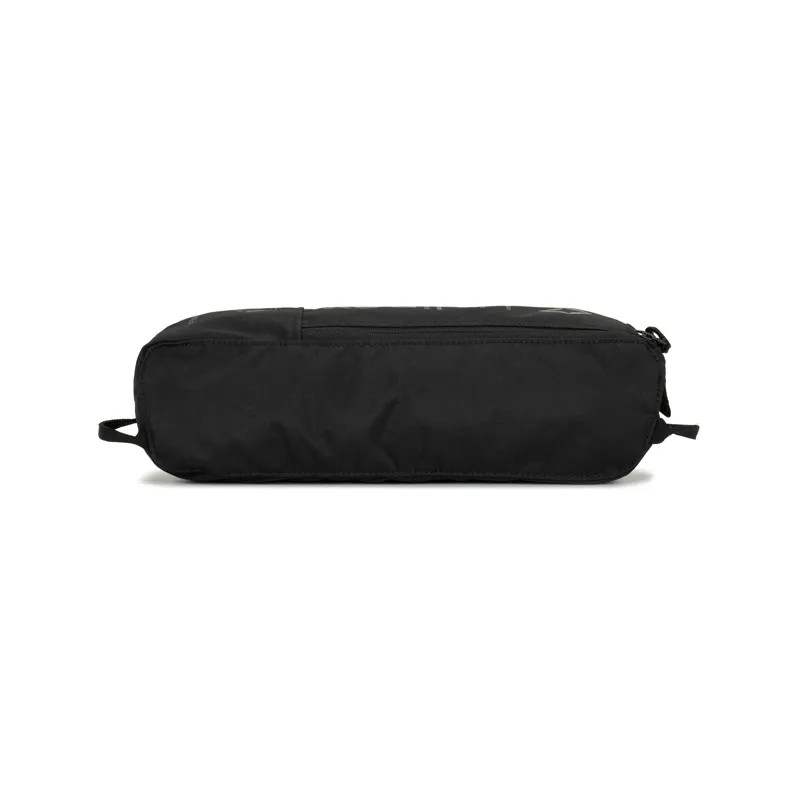 Helinox Chair One re Blackout Edition-7