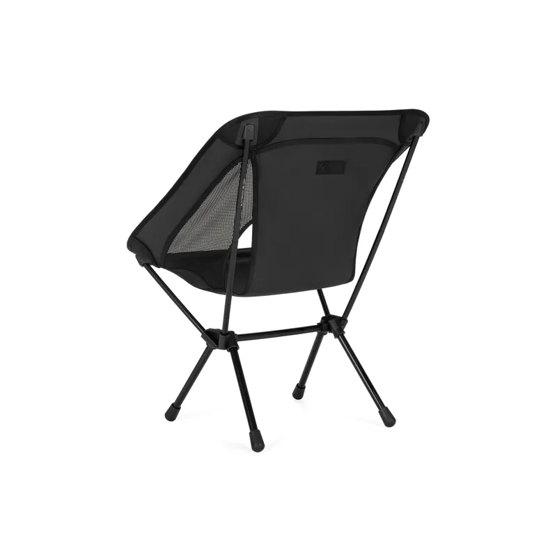 Helinox Chair One re Blackout Edition-2
