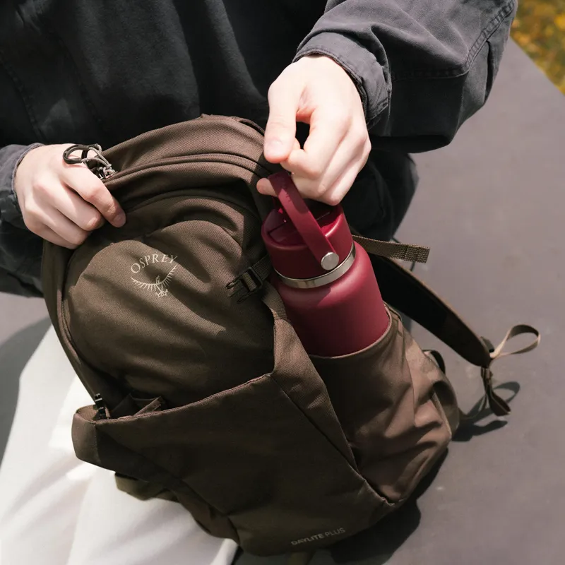Osprey Daylite Plus Driftshade 20L Backpack Truffle Brown-8