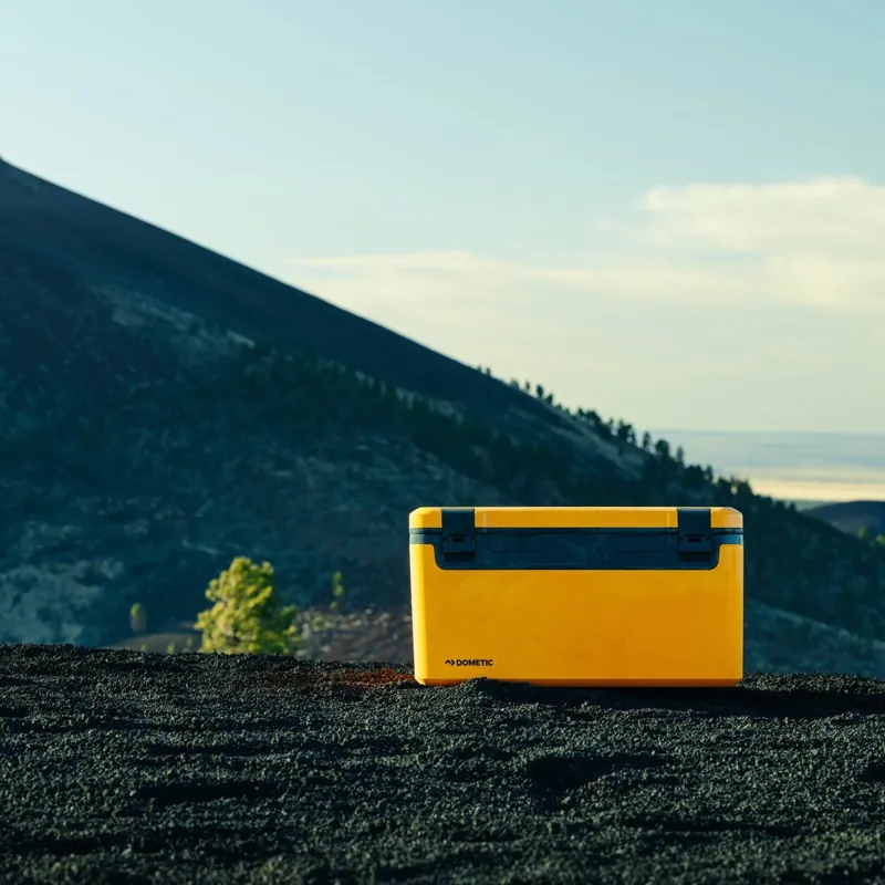 Dometic Recon Large 69L Coolbox Glow-4