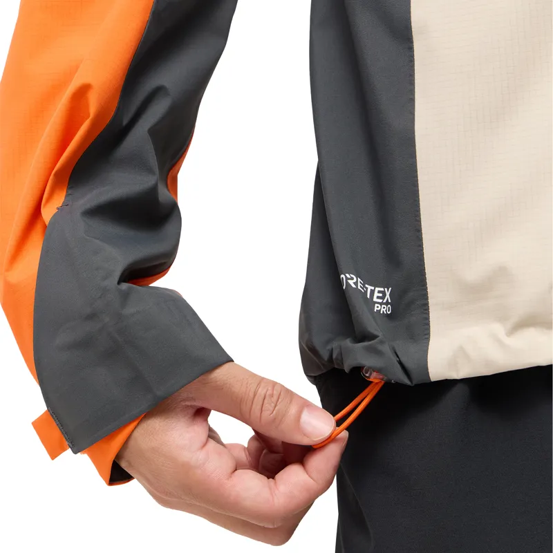 Haglofs Mens Spitz GTX Pro JKT Chalk Beige / Magnetite-11