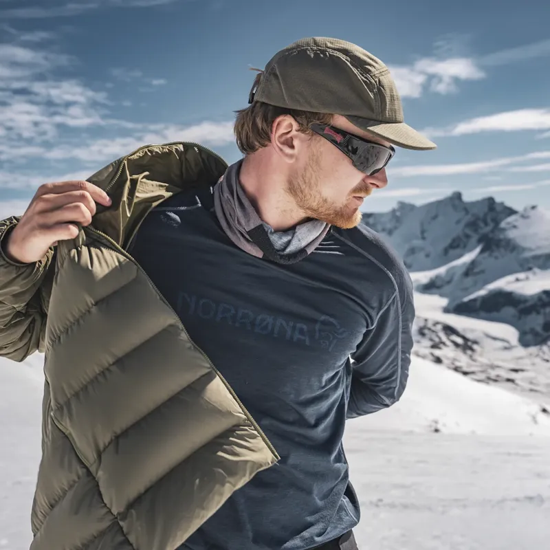 Norrona Men's Femund Down700 Zip Hooded Insulated Jacket Indigo Night-8