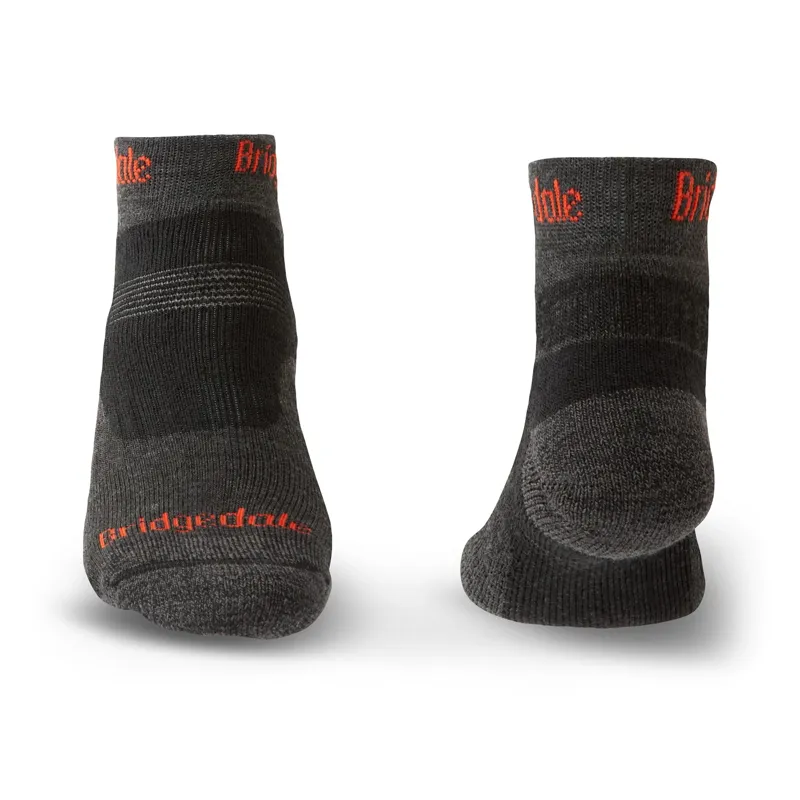 Bridgedale Men's Hike Midweight Merino Performance Ankle Socks Graphite-1