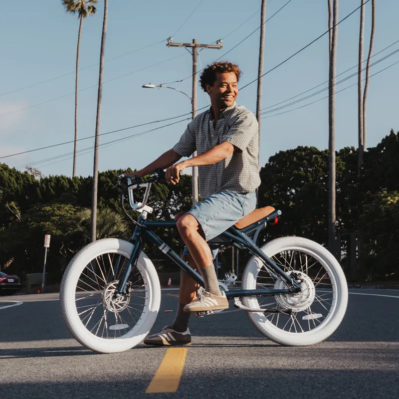 Darn Tough Mens Standard Issue Crew Light Cushion Socks Rye-3