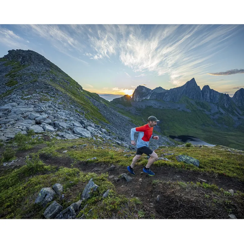 Norrona Men's Senja Flex1 9 inch Running Shorts Caviar-10