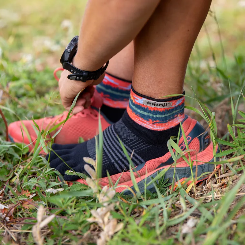 Injinji Men's Artist Designed Mini-Crew Toe Socks Reflection-4