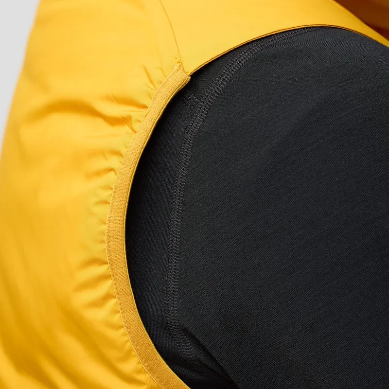 Fjallraven Men's Bergtagen 60 Insulation Vest Black-8