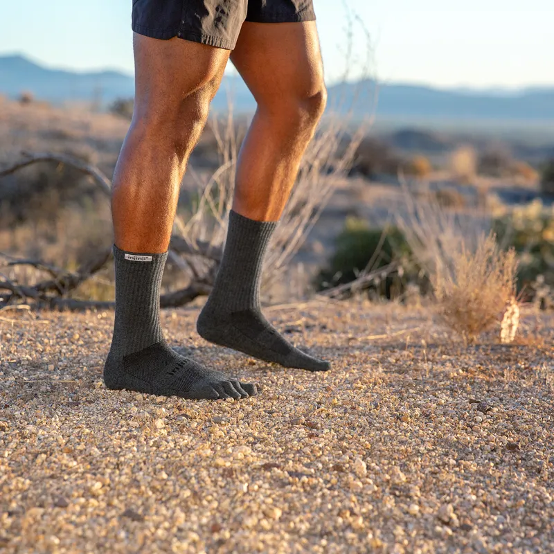 Injinji Men's Trail Midweight Crew Toe Socks Granite-4