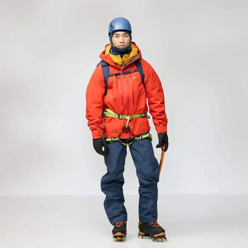 Fjallraven Men's Bergtagen GTX Pro Jacket Black-11