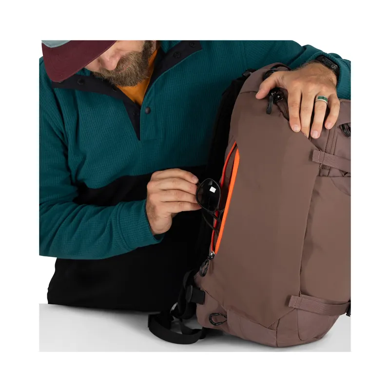 Osprey Metron 24 Pack Black/Anchor Blue-12